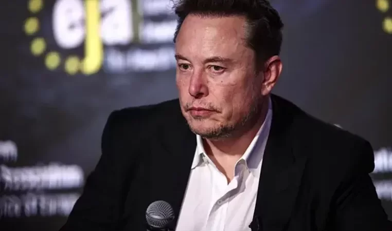 HISTÓRICO: ELON MUSK IMPLANTA EL PRIMER CHIP CEREBRAL EN UN SER HUMANO