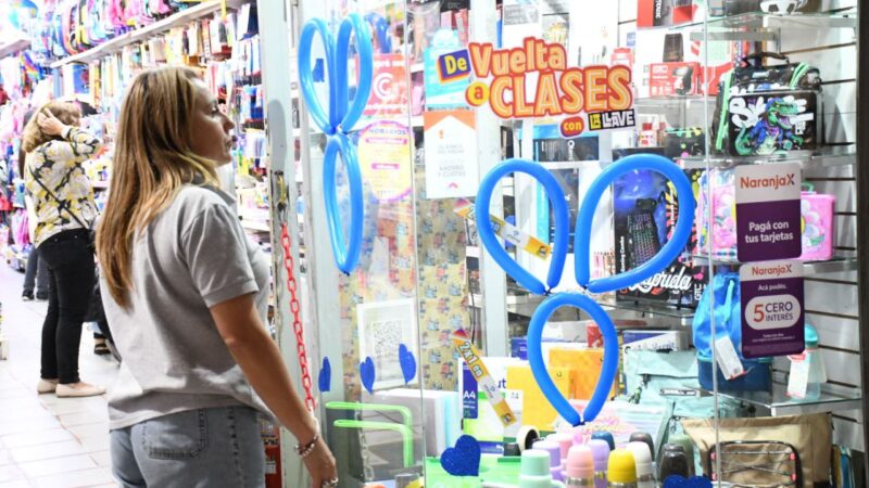 LA PEATONAL JUNÍN SE VISTIÓ DE AZULPARA CONCIENTIZAR SOBRE EL AUTISMO