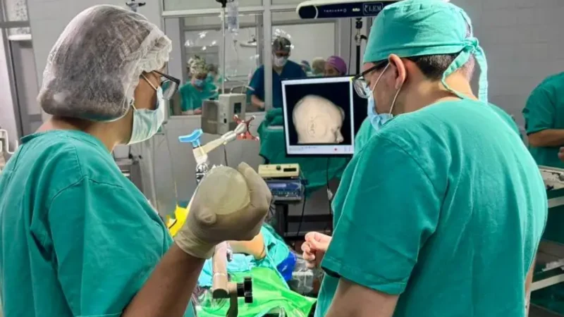 EN EL HOSPITAL JUAN PABLO II SE UTILIZÓ POR PRIMERA VEZ UNA TECNOLOGÍA DE NEURONAVEGACIÓN
